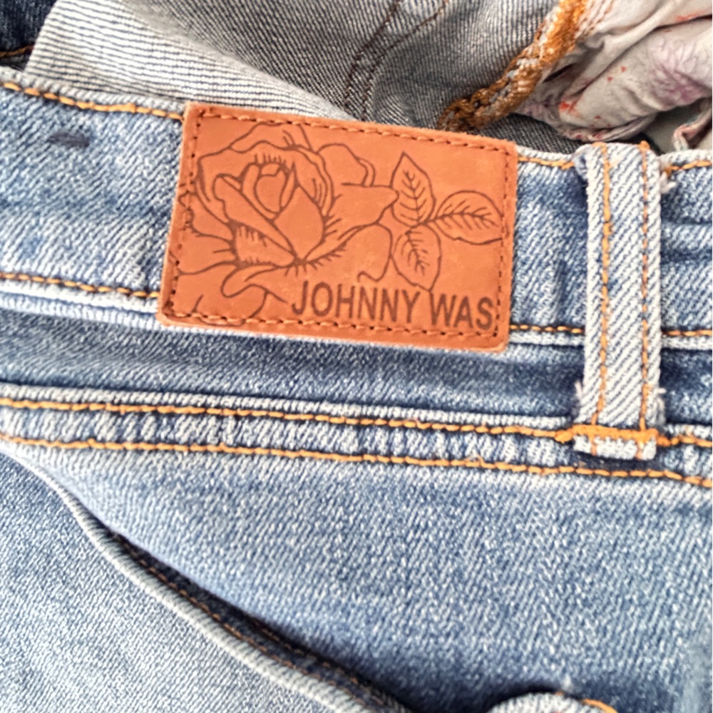 Johnny Was The Crop Baby Boot Blue Jeans  Floral Embroidery Mid Rise Slim Sz 29 - Picture 8 of 11